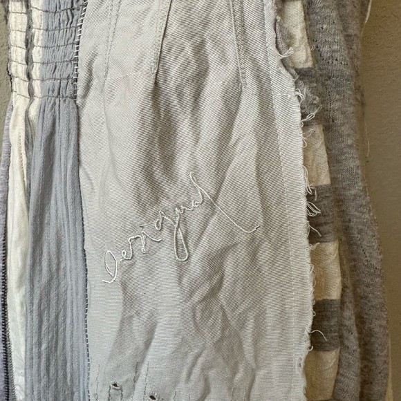 NWOT DESIGUAL Sleeveless Striped Patch Style V-Neck Tunic Top Grey - Picture 4 of 12